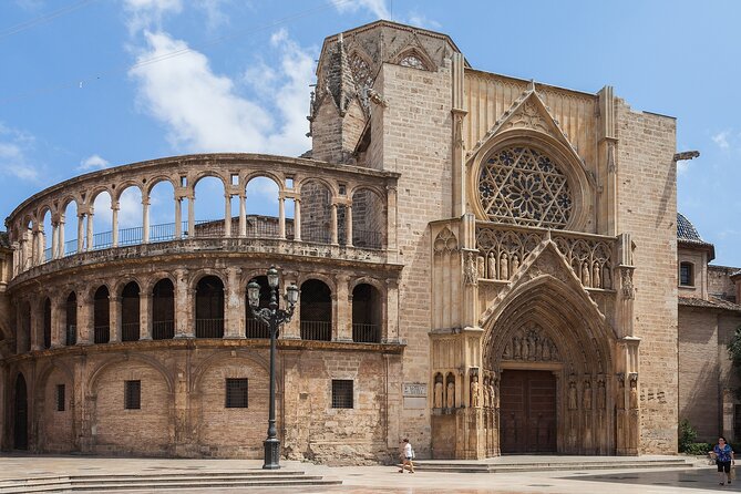 Private Valencia City Walking Tour With Tapas Tastings - Whats Included and Availability