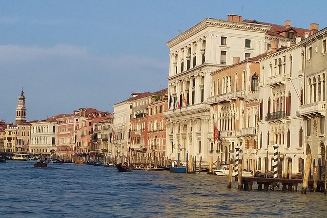 Private Venice Walking Tour Plus Murano Island Lunch and Glass Factory Visit - Traghetto Gondola Ferry Ride