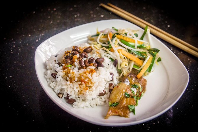 Private Vietnamese Cooking Class and Authentic Meal in a Locals Kitchen - Hands-on Cooking Experience
