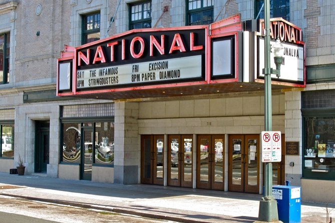 Richmond Scavenger Hunt: City Center Spectacles - Highlights of Richmond Landmarks