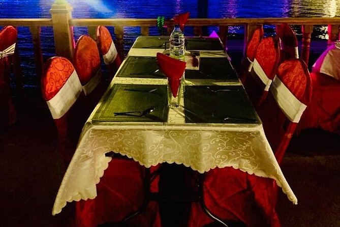 Romantic Dubai Water Canal Cruise With Live Shows and International Buffet - Unique Features of the Cruise