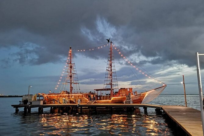 Romantic Sunset Dinner Cruising Experience - Overview of the Experience