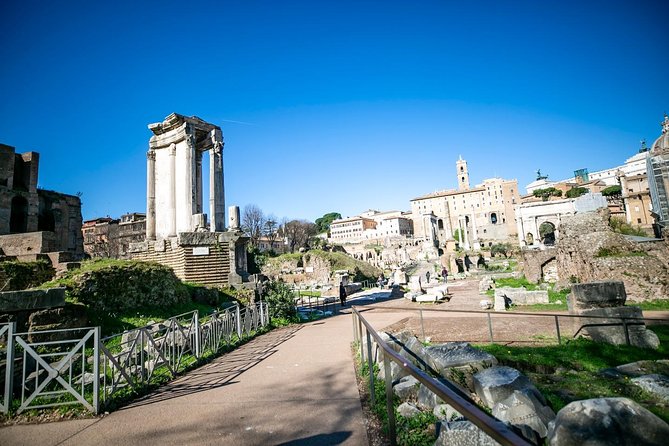 Rome in 2 Days Tour With Forum Colosseum Trevi Fountain Vatican & Sistine Chapel - Colosseum: Ancient Roman Amphitheater