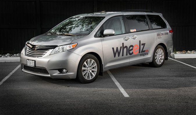 ROUNDTRIP Ground Transfer Toronto Pearson Int Airport (YYZ)-Niagara Falls Canada - Inclusions and Additional Services