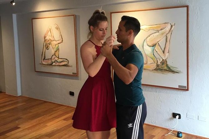 Salsa and Bachata Dance Class - Whats Included