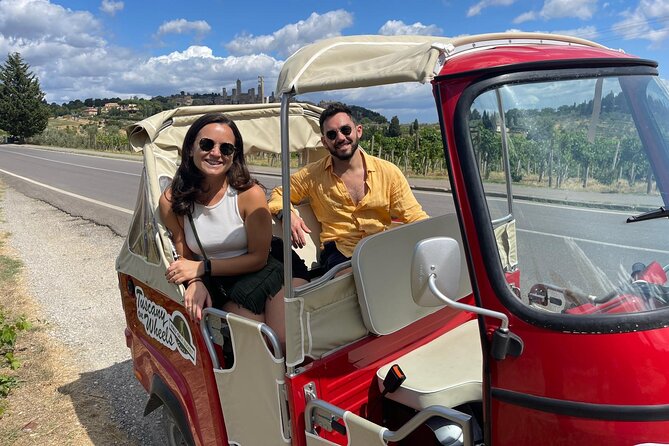 San Gimignano: Original & Fun Wine Tour in Chianti by TukTuk - Tasting Experience