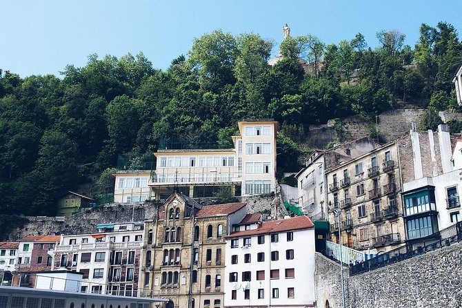 San Sebastian - Donostia Private Walking Tour With a Professional Guide - Famous Landmarks and Hidden Gems