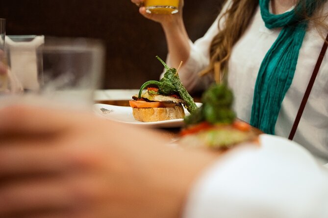 San Sebastian SIGHTSEEING and PINTXOS - Private Cultural & Gastronomic Adventure - Private Cultural Tour of San Sebastián