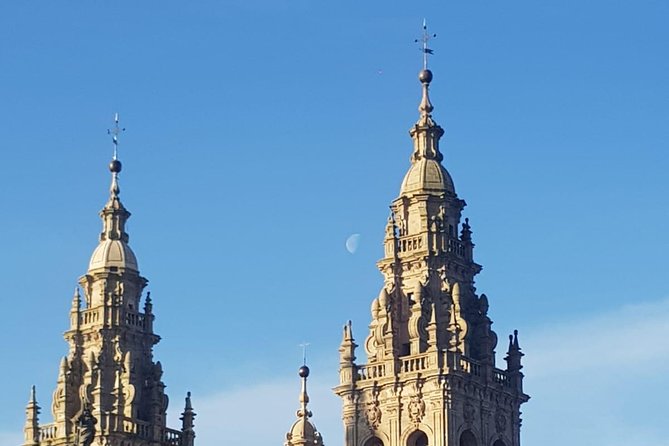 Santiago De Compostela Old Town Private Walking Tour - Knowledgeable Guide