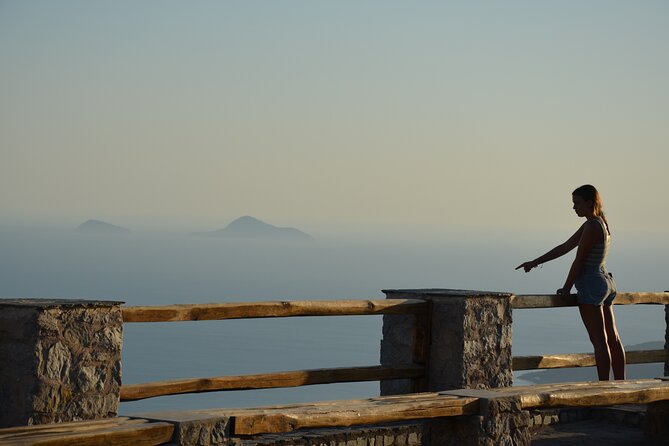 Santorini Highlights Tour With Wine Tasting From Fira (Small Group up to 10) - Tour Duration and Logistics