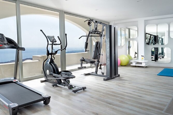 Santorini Spa Break for a Group of 3-6 Friends & Day Pool Access - Overview