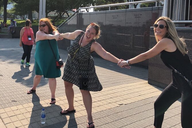 Scavenger Hunt Adventure in Ottawa by Crazy Dash - Running Around the City for Points and Sights