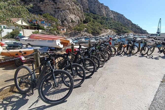 Self Guided Tours and Bike Rental in Marseille Near Calanques - Date and Traveler Selection