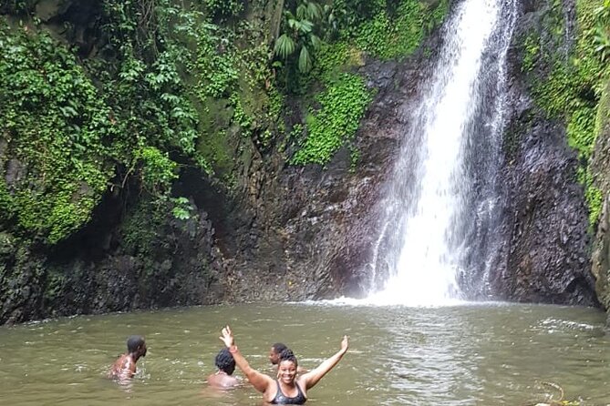 Seven Sisters Waterfalls Hike - Rainforest Experience and Waterfall Exploration