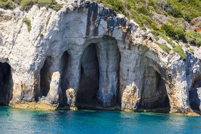 Shipwreck and Blue Caves Bus and Boat Tour - Itinerary