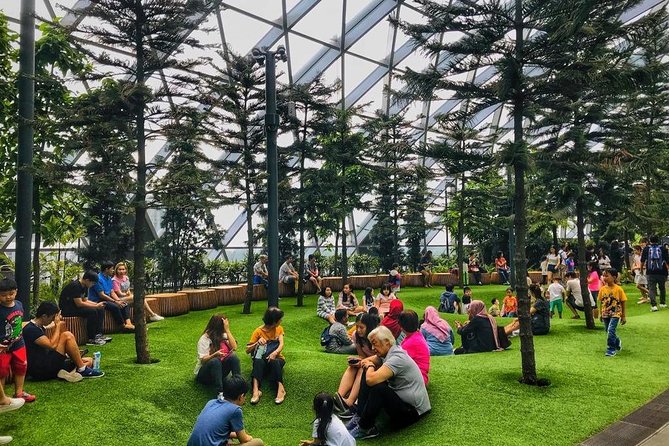 Singapore Changi Jewel Highlights Walking Tour - Unique Features