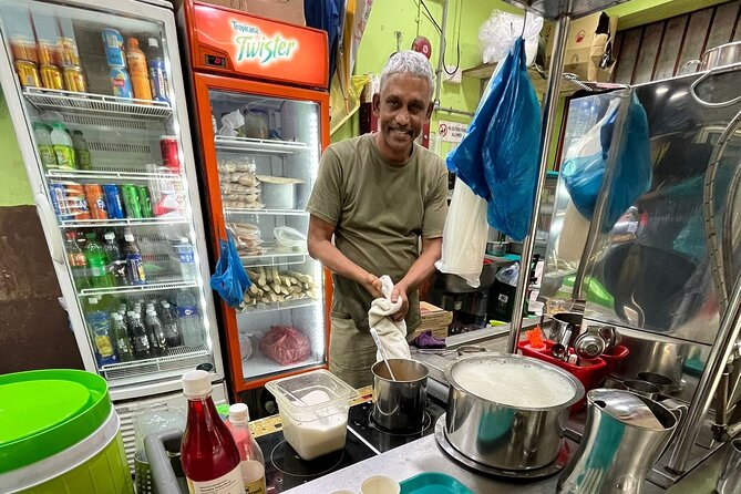Singapore: Little India Hawker Food Tasting Tour - Street Food Tour of Little India