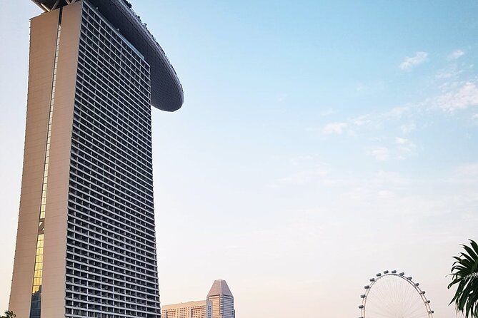 Singapores Food, Marina Bay & Capitol Building Walking Tour - Capitol Building: A Historic Landmark