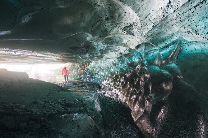 Skaftafell Ice Cave and Glacier Small-Group Walking Tour - Tour Experience