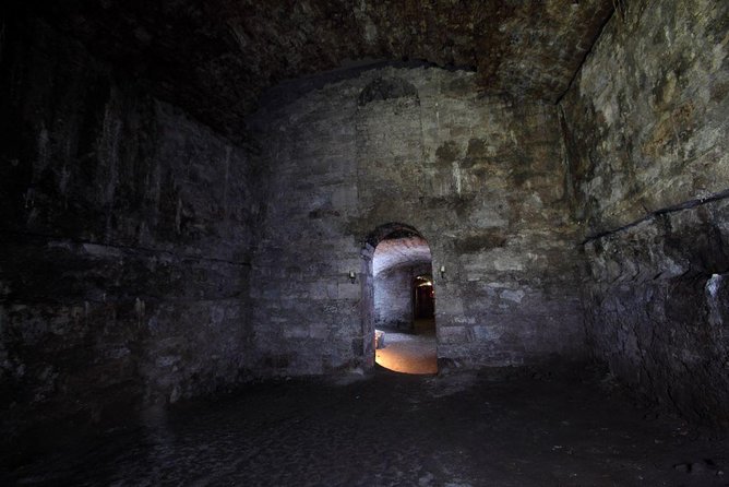 Small Group Edinburgh Underground Vaults Historical Walk - What to Expect on the Tour