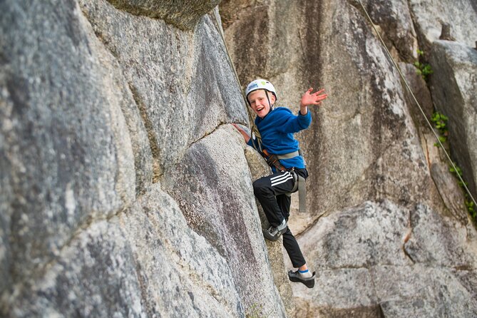 Squamish Rock Climbing Taster - Meeting Location Based on Skill Level