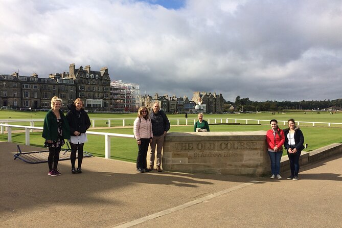 St Andrews Must-Sees Daily Walking Tour (11am) - Guide and Transportation Issues
