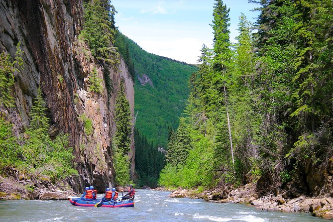 Sulphur Gates Whitewater Rafting Canyon Excursion  - Alberta - Meeting and Pickup
