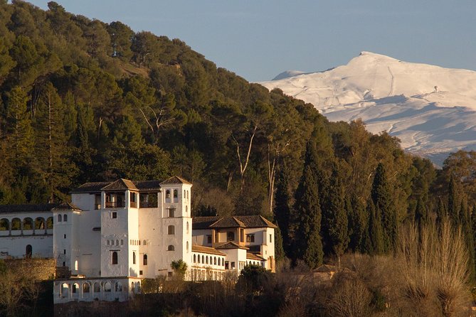 Sunset Walking Tour in Albaicín & Sacromonte - Inclusions