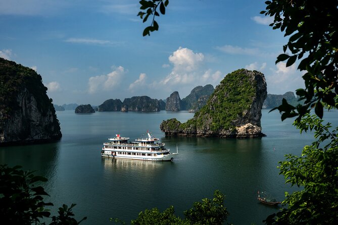 Swan Cruises: Bai Tu Long Bay 3D2N - Vung Vieng Village - Pickup Details