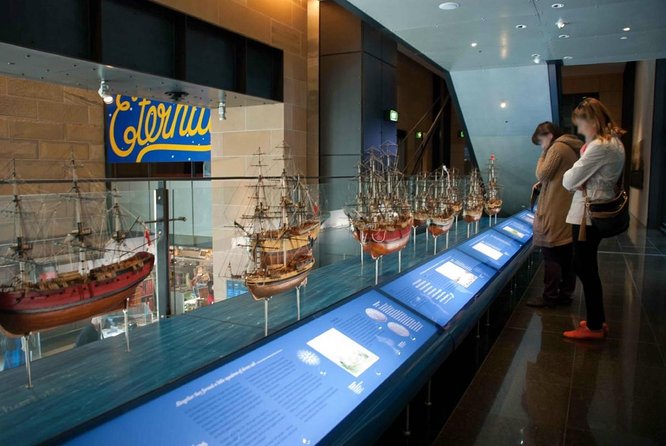 Sydney Scavenger Hunt and Best Landmarks Self-Guided Tour - Tour Highlights and Activities