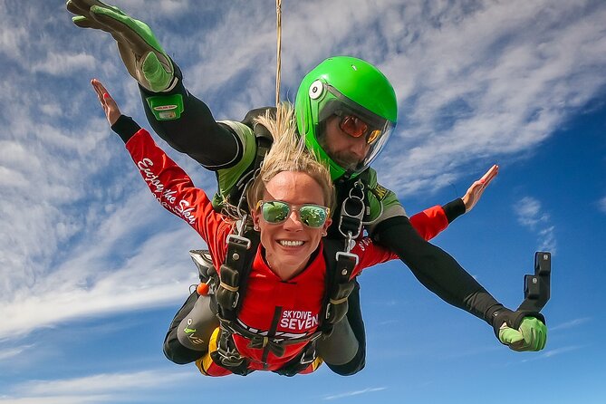 Tandem Skydiving Algarve From 15.000ft — 5000m - End Point and Meeting Point