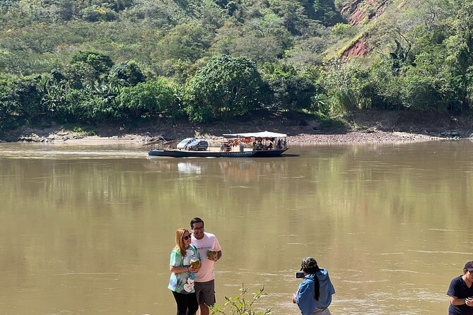 Tarapoto! Laguna Azul Sauce Boat Trip Raft Viewpoint Lunch and More - Viewpoint Visit: Breathtaking Natural Beauty