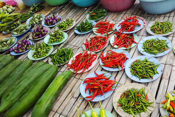 Thai Cooking Class and Visit to the Local Market With Your English-Speaking Guide - Introduction to Thai Cooking Techniques