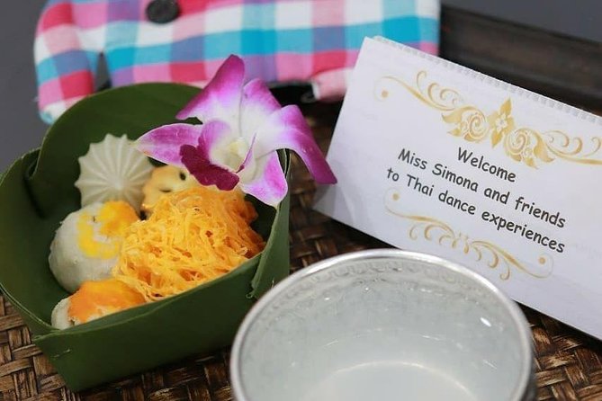 Thai รำนาญเต้นรำในวัดอรุณ - Class Details and Schedule