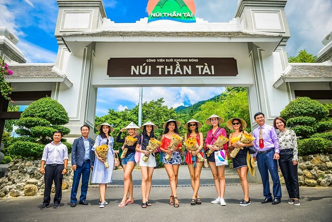 Than Tai Hot Spring Park Private Tour - Key Features and Attractions