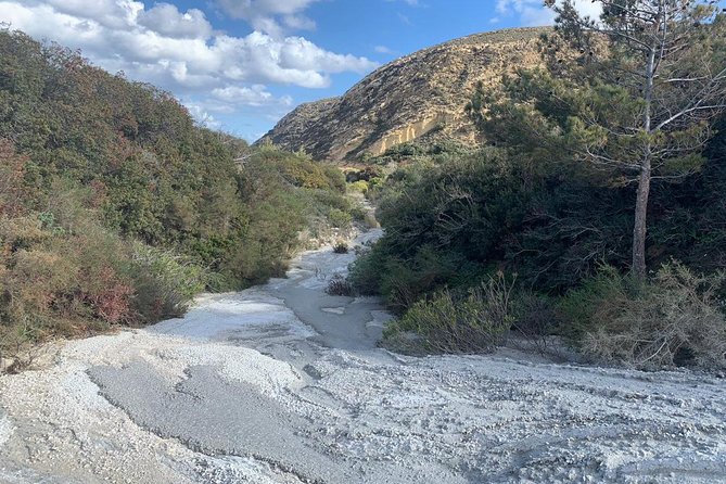 The Valley Walk by Art and Walk - Meeting and Pickup
