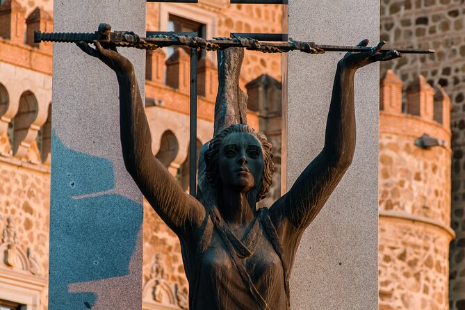 Toledo Scavenger Hunt and Best Landmarks Self-Guided Tour - Inclusions and Meeting/Pickup Details