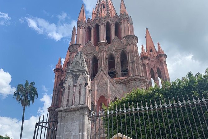 Transfer Between San Miguel De Allende and BJX Airport - Overview of the Service