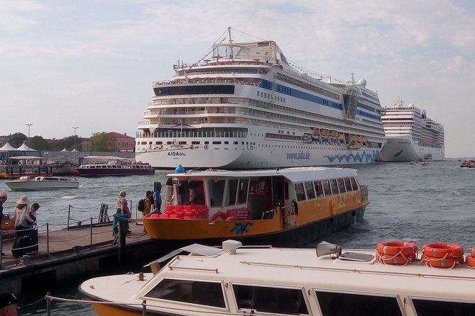Transfer Celebrity Constellation Ravenna Cruise Terminal to Marco Polo Airport - Professional Driver Meets You