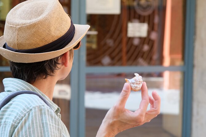 Private Tour Bordeaux the Essentials With a Local Guide - Benefits of a Local Guide