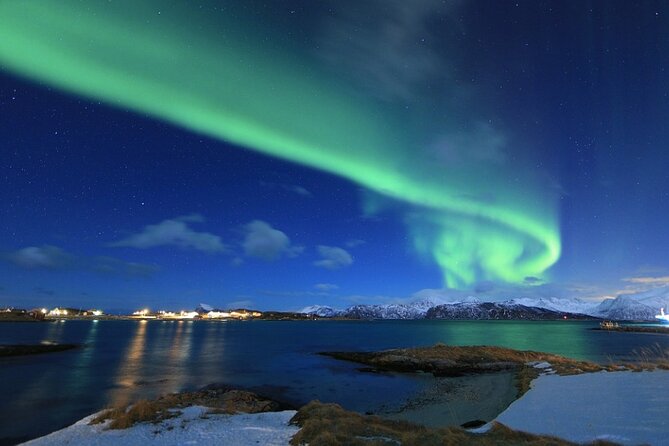 Tromsø, Northern Lights and Wilderness Evening Catamaran Cruise - Meeting and Pickup
