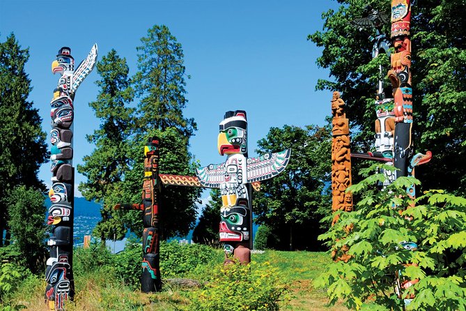Vancouver City Sightseeing Tour: Granville Island & Stanley Park - Exploring Stanley Park: A Natural Oasis in the City