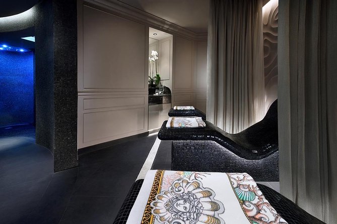 Versace Elite Indulgence The Ultimate Spa Journey - Luxurious Transportation to the Palazzo Versace Spa