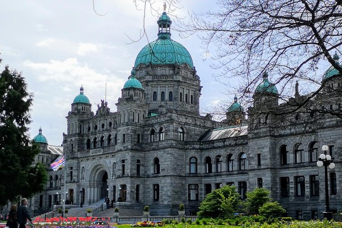 Victoria City and Butchart Gardens Private Half-Day Tour - Tour Overview