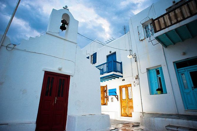 Walking Like a Local - Tour in Chora - 2 Hours - Explore Medieval Traditions and Culture