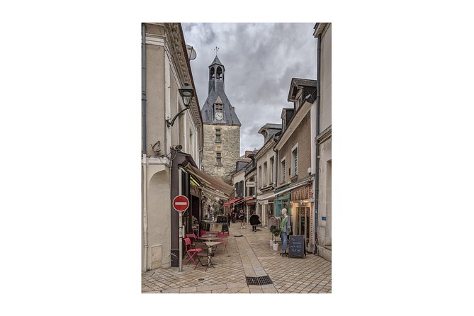 Walking Photography Tour of Amboise Conducted in English - Meeting and Pickup