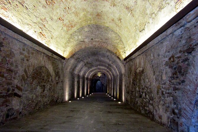 Walking Ramparts Tour in Lucca - Inclusions