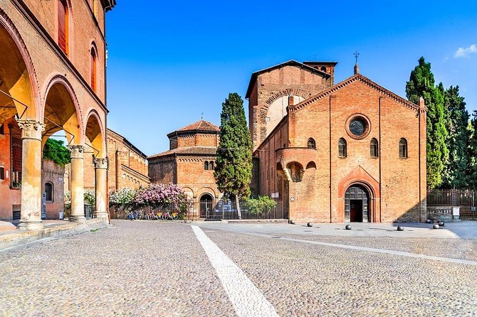 Walking Tour Unveiling Bologna - Meeting and Pickup