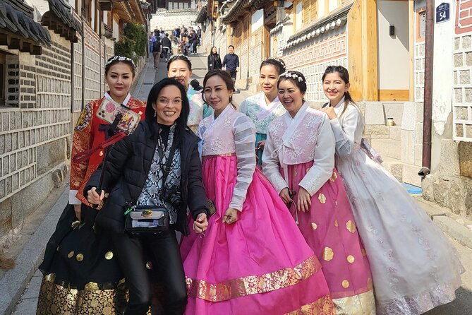 Wearing Hanbok Walking Tour in Bukchon With Liquor Tasting - Accessory Provided
