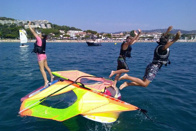 Windsurfing 1 Day Session - Costa Brava - Inclusions in the Package